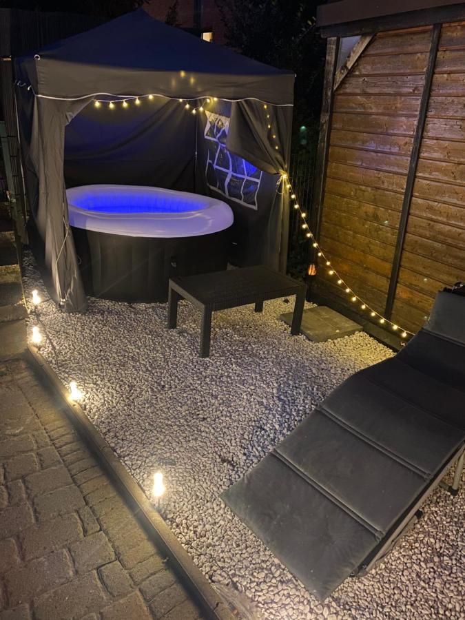 Wohnen Direkt An Der Rheinpromenade Mit Whirlpool Und Sauna Gotterswickerhamm Esterno foto